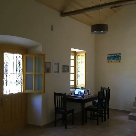 The Old Stove House Leonídion