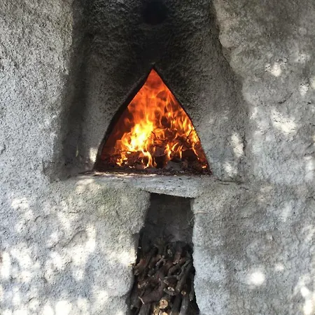 The Old Stove House בית נופש לאונידיון